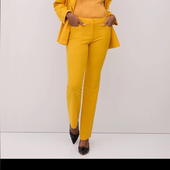 NWT yellow New York and Company Mid-Rise Modern-Fit Barely Bootcut Pant size 4 - Picture 1 of 1